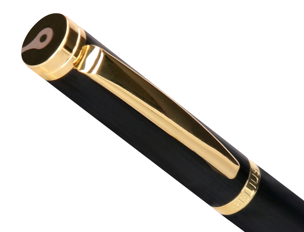 STYLO-BILLE BELIUS PASSION ALUMINIUM BROSSE ATTRIBUTS OR ENCRE BLEUE COLORIS NOIR DANS COFFRET CADEAU