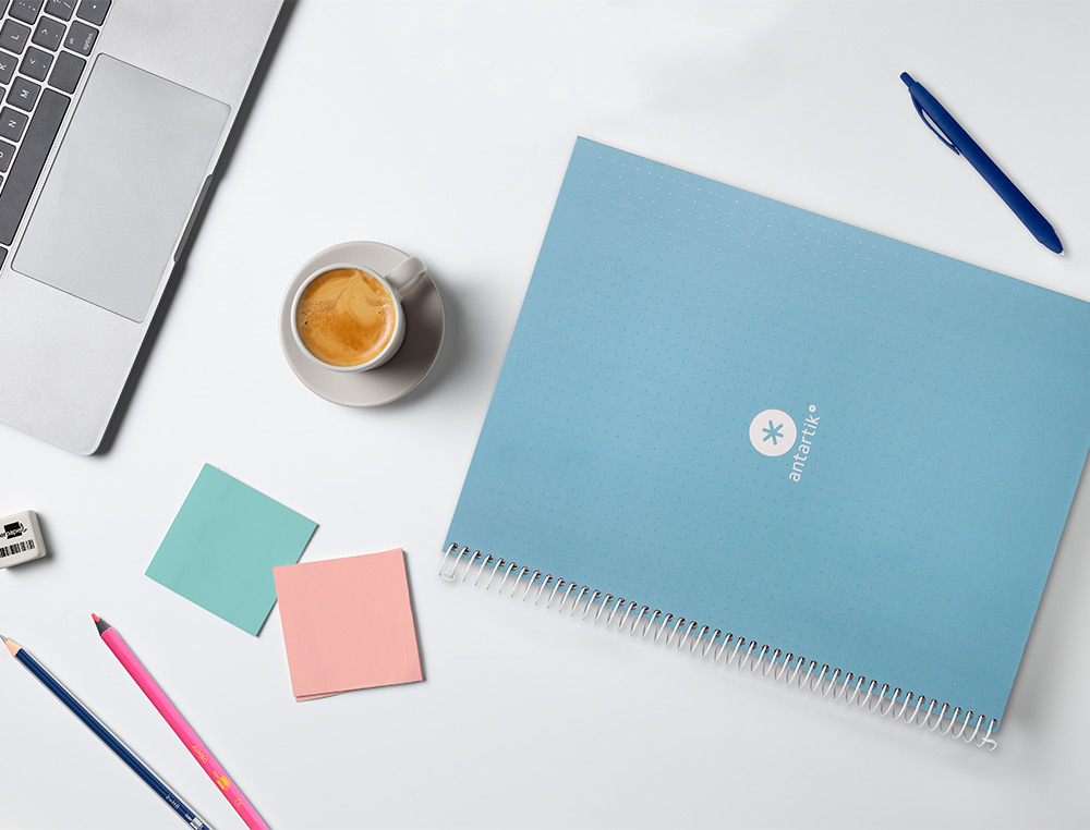 CAHIER SPIRALE ANTARTIK A4 80P 90G COUVERTURE CARTONEE REGLURE DOT 4 TROUS COLORIS BLEU CIEL