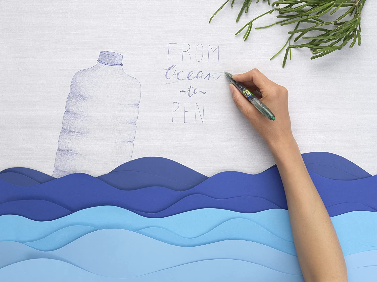 STYLO-BILLE PILOT B2P ECOBALL BEGREEN RETRACTABLE           RECHARGEABLE. POINTE MOYENNE. COLORIS NOIR        621581