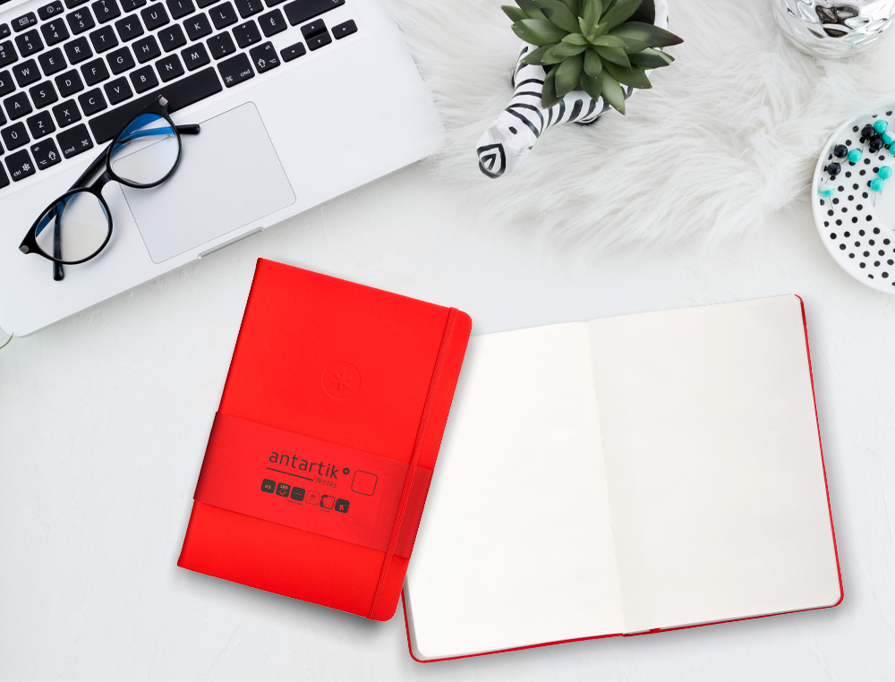 CARNET FERMETURE ELASTIQUE ANTARTIK NOTES COUVERTURE RIGIDE A5 PAPIER UNI IVOIRE 100 FEUILLES 80GR FSC COLORIS ROUGE
