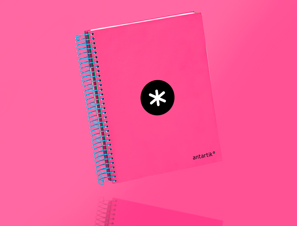CAHIER SPIRALE ANTARTIK A5 240P 90G COUVERTURE REMBORDEE QUADRILLAGE 5MM 6 TROUS COIL-LOCK COLORIS ROSE FLUO
